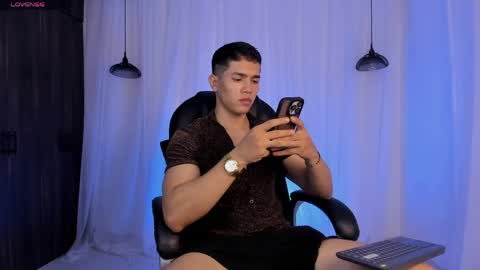 nick fenix online show from 22, 4, 2026