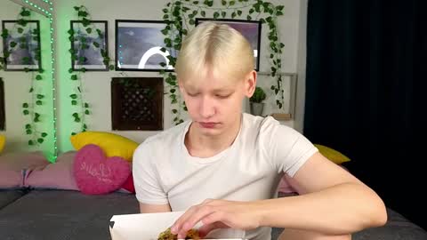 Nick online show from 4, 2, 2025