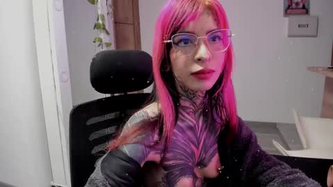 Snapshot of nicki_1 chatting on 3, 3, 2025   Help me reach 100 thumbs up online show from 3, 3, 2025