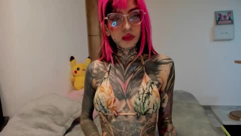 Snapshot of nicki_1 chatting on 12, 3, 2025   Help me reach 100 thumbs up online show from 12, 3, 2025