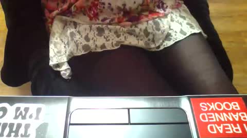 Snapshot of nickibabe1980 chatting on 12, 11, 2025 nickibabe1980 online show from 12, 11, 2025