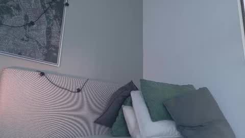 NICKI FOX  online show from 25, 11, 2025