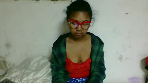 Snapshot of nickiqqyuu chatting on 24, 7, 2026 nickiqqyuu online show from 24, 7, 2026