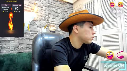 Nickk Wolff online show from 3, 12, 2025