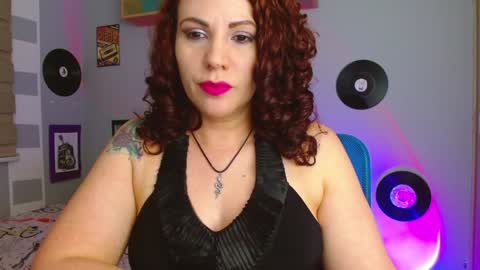 Snapshot of nicky_lucy_m chatting on 4, 1, 2025 lucy online show from 4, 1, 2025