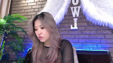 Snapshot of nicky_owl chatting on 2, 2, 2025 Today is my 41st birthday And in 2 hours Im waiting for you on the stream Stock up on tokens and a good mood Nicky online show from 2, 2, 2025