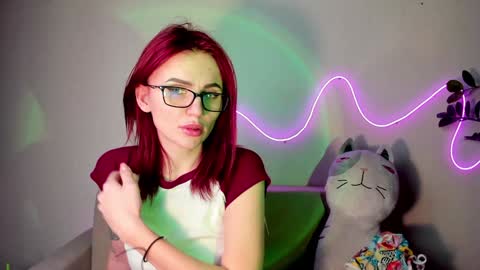 Nicky Weekends online show from 10, 12, 2024