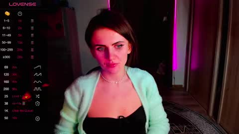 Nicky Weekends online show from 28, 2, 2025