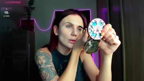 Nicky Weekends online show from 16, 9, 2025