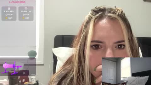 Snapshot of nicnaxx chatting on 8, 2, 2026 nicnaxx online show from 8, 2, 2026