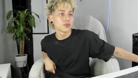 Nico  online show from 23, 9, 2025