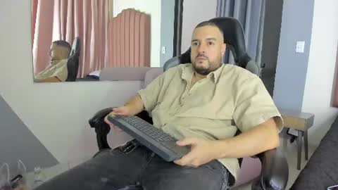 nicola_d_angelo online show from 25, 7, 2026
