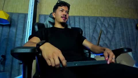 Nicolai online show from 13, 2, 2026