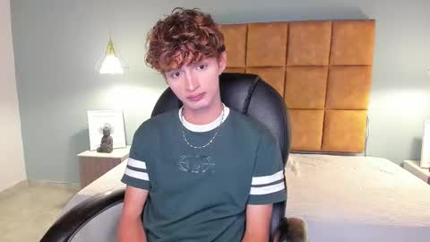 nicolasferrer18 online show from 13, 11, 2025