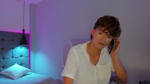 nicolasferrer18 online show from 26, 11, 2025