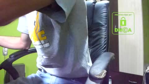 L. Nicolas online show from 19, 11, 2025