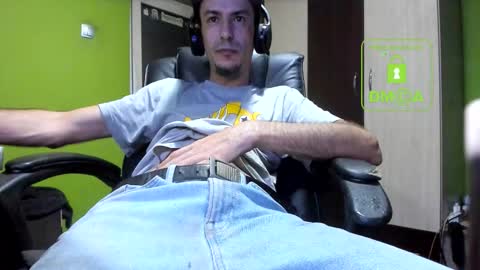 L. Nicolas online show from 21, 11, 2025