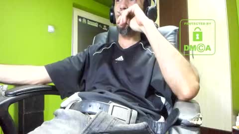 L. Nicolas online show from 16, 12, 2025