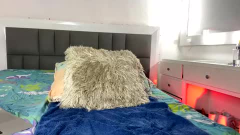 Nicolas online show from 22, 10, 2025