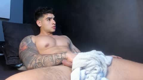 Snapshot of nicolasmuscle chatting on 20, 10, 2025 Andres online show from 20, 10, 2025