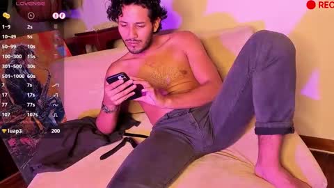 nicolasrodrii online show from 22, 12, 2024