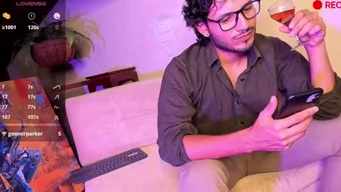 nicolasrodrii online show from 23, 12, 2024