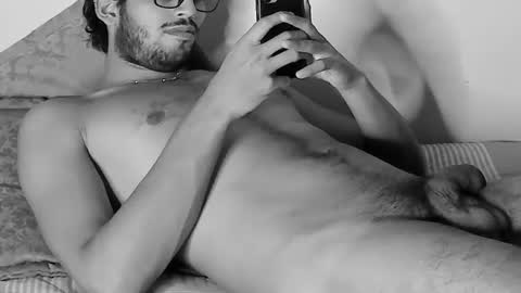 nicolasrodrii online show from 12, 6, 2026