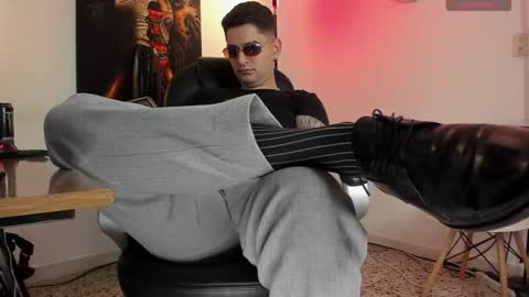 Nicolas Fellener online show from 4, 12, 2025