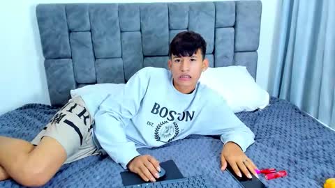 nicolastorres__ online show from 28, 10, 2025