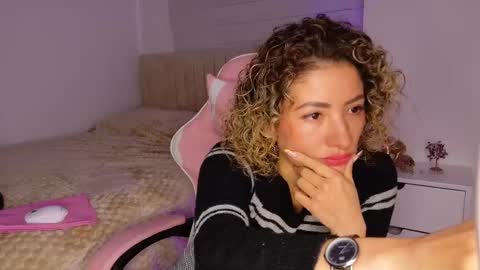 Nicol  online show from 21, 11, 2025