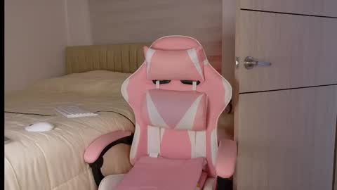 Nicol  online show from 5, 2, 2026