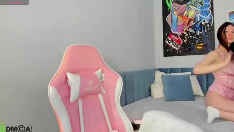 GMT7TueWedThSu 0300am-0900am. Sa 1000am-0400pm online show from 26, 11, 2025