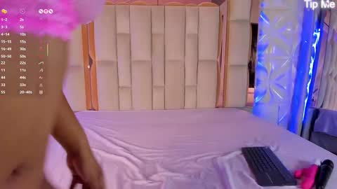 Nicole  online show from 11, 11, 2025