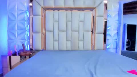 Nicole  online show from 15, 1, 2026