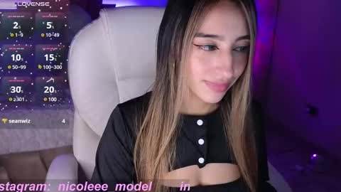 Snapshot of nicole_edwards chatting on 8, 3, 2025 Nicole online show from 8, 3, 2025