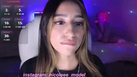 Snapshot of nicole_edwards chatting on 17, 9, 2025 Nicole online show from 17, 9, 2025