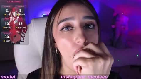 Snapshot of nicole_edwards chatting on 24, 9, 2025 Nicole online show from 24, 9, 2025