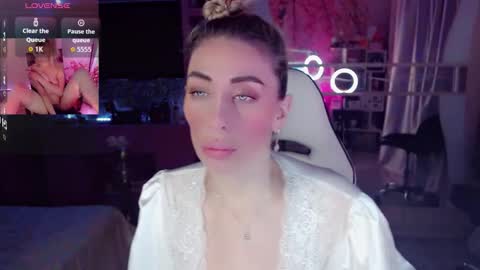 Nicole online show from 21, 12, 2025