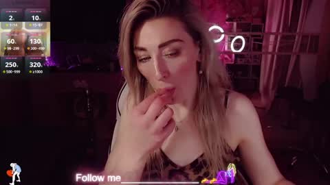 Snapshot of nicole_g0ld_ chatting on 26, 4, 2026 Nicole online show from 26, 4, 2026