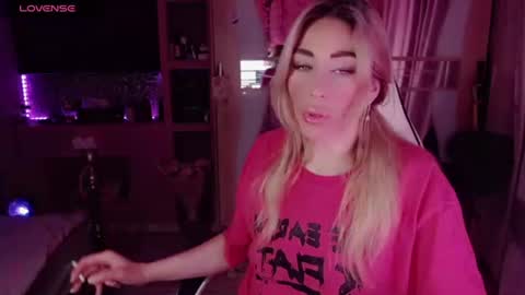 Snapshot of nicole_g0ld_ chatting on 13, 6, 2026 Nicole online show from 13, 6, 2026