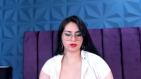 Snapshot of nicole_jonss chatting on 4, 1, 2025 Nicole online show from 4, 1, 2025