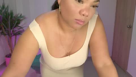 nicole_lushh online show from 5, 1, 2026