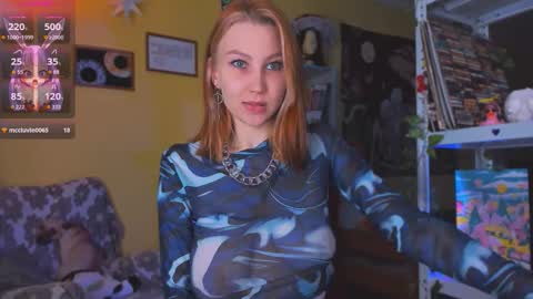 Snapshot of nicole_matt chatting on 18, 9, 2025 Nicole online show from 18, 9, 2025