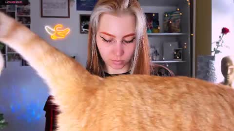 Nicole online show from 5, 7, 2026
