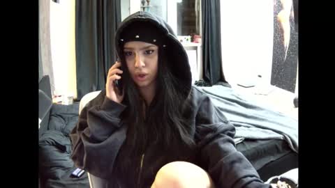 Nicole online show from 23, 2, 2026