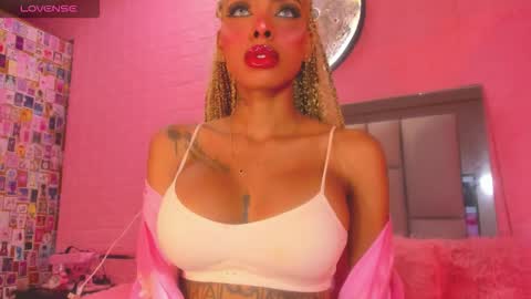 Snapshot of nicole_rosales chatting on 9, 9, 2025 nicole_rosales online show from 9, 9, 2025
