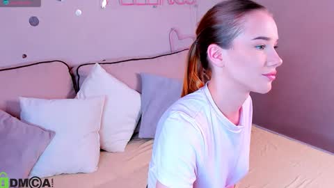 Nicole  My schedule for the week 2 GMT  9am-15pm  Mo Tu Th Fr online show from 4, 2, 2026