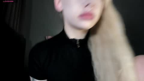 Snapshot of nicole_yo chatting on 6, 2, 2025 Mary online show from 6, 2, 2025