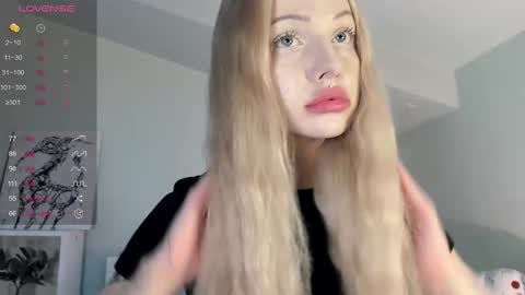 Snapshot of nicole_yo chatting on 18, 2, 2025 Mary online show from 18, 2, 2025