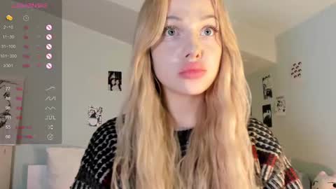 Snapshot of nicole_yo chatting on 28, 2, 2025 Mary online show from 28, 2, 2025
